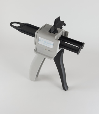 DM-50 – Dosierpistole – Zubehör — Plastiform