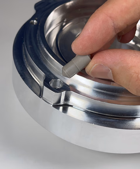 由F85制作的盖子