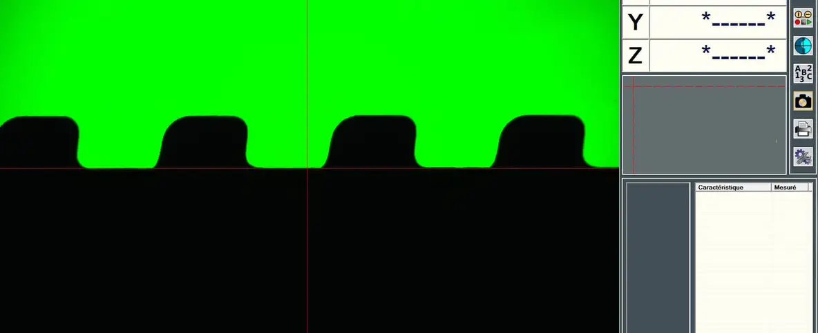 Analyse d'une tranche d'empreinte M70 sur un projecteur de profil