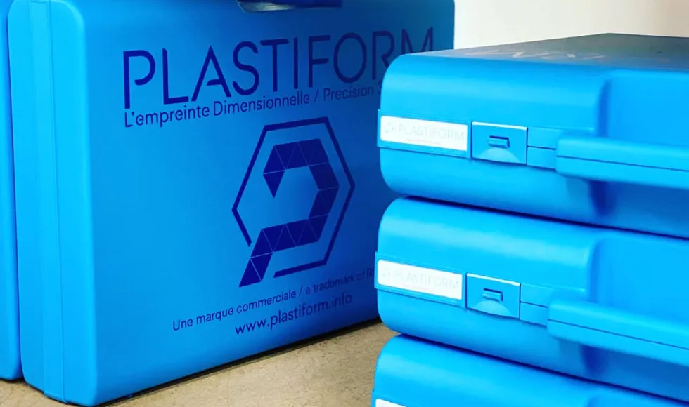 VLM Case plastiform