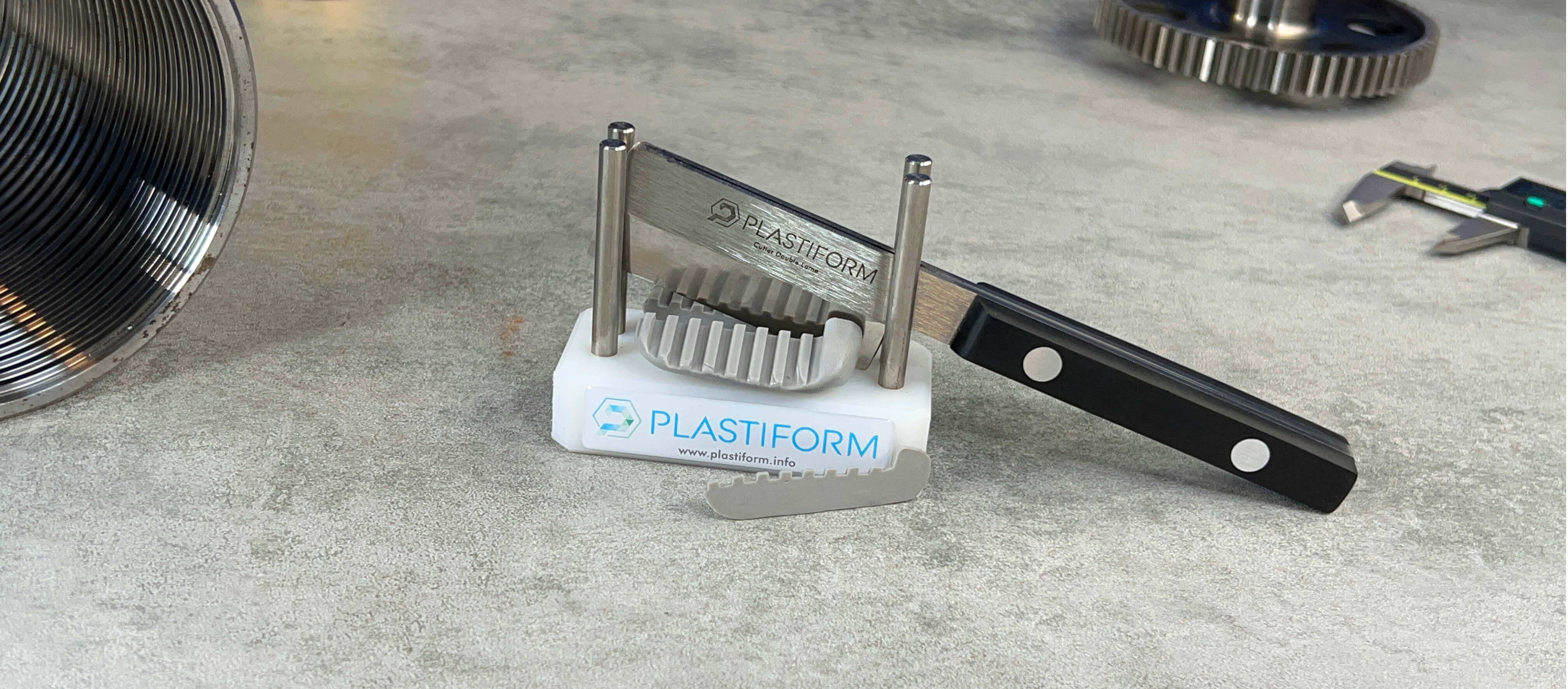 Double blade cutter with M70 Impression